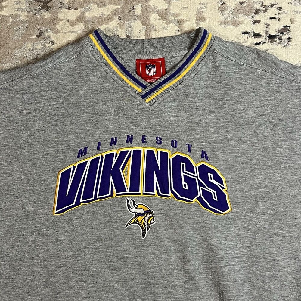 Vintage NFL Minnesota Vikings V Neck Sweatshirt Mens 2XL Gray Striped Sleeves - Picture 3 of 12